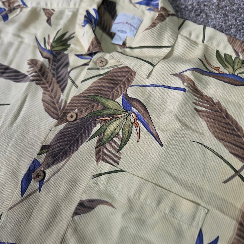 Tommy‎ Bahama Relax Mens Medium Silk Shirt Yellow Bird of Paradise Tropical Camp
